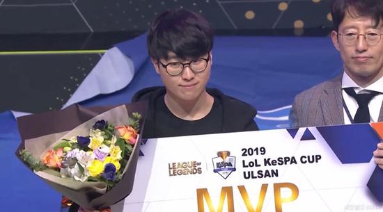 腾讯游戏震撼亮相2025科隆游戏展引发热议